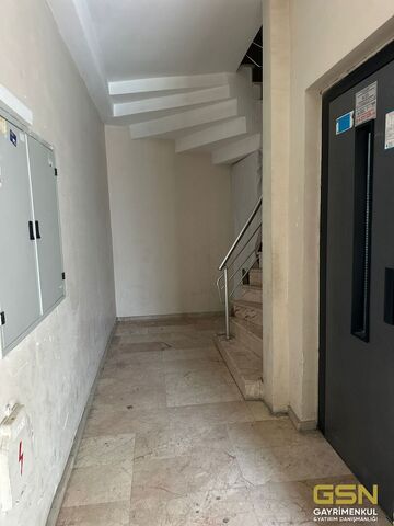 14-ÇAYIROVA ATATÜRK MAH. MUAMMER AKSOY CADDESİN'DE 2+1 ÜST DUBLEKS